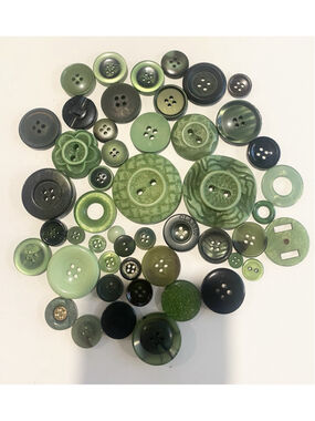 Green Buttons & Sewing Craft Embellishments Mixed Lot Vintage to Modern Assorted